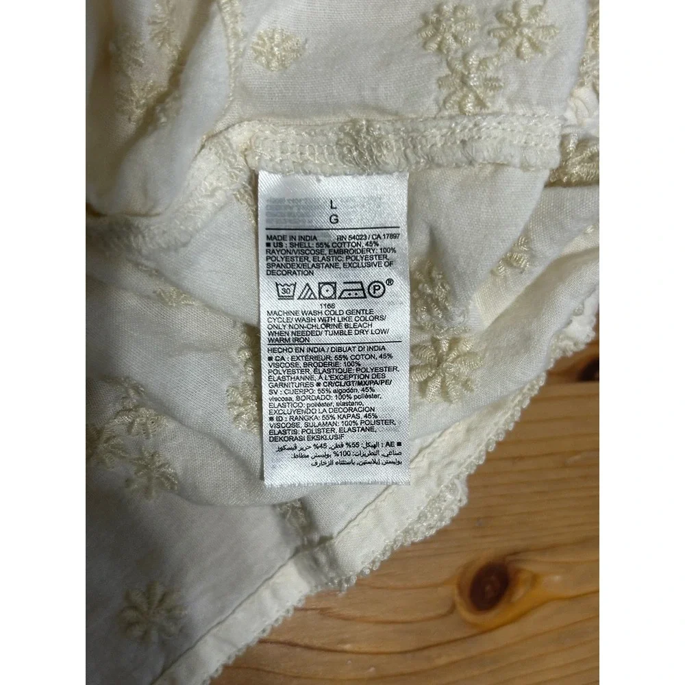 Old Navy Ivory Eyelet Smocked Milkmaid Boho Cottage Peasant Floral  Top Women  L